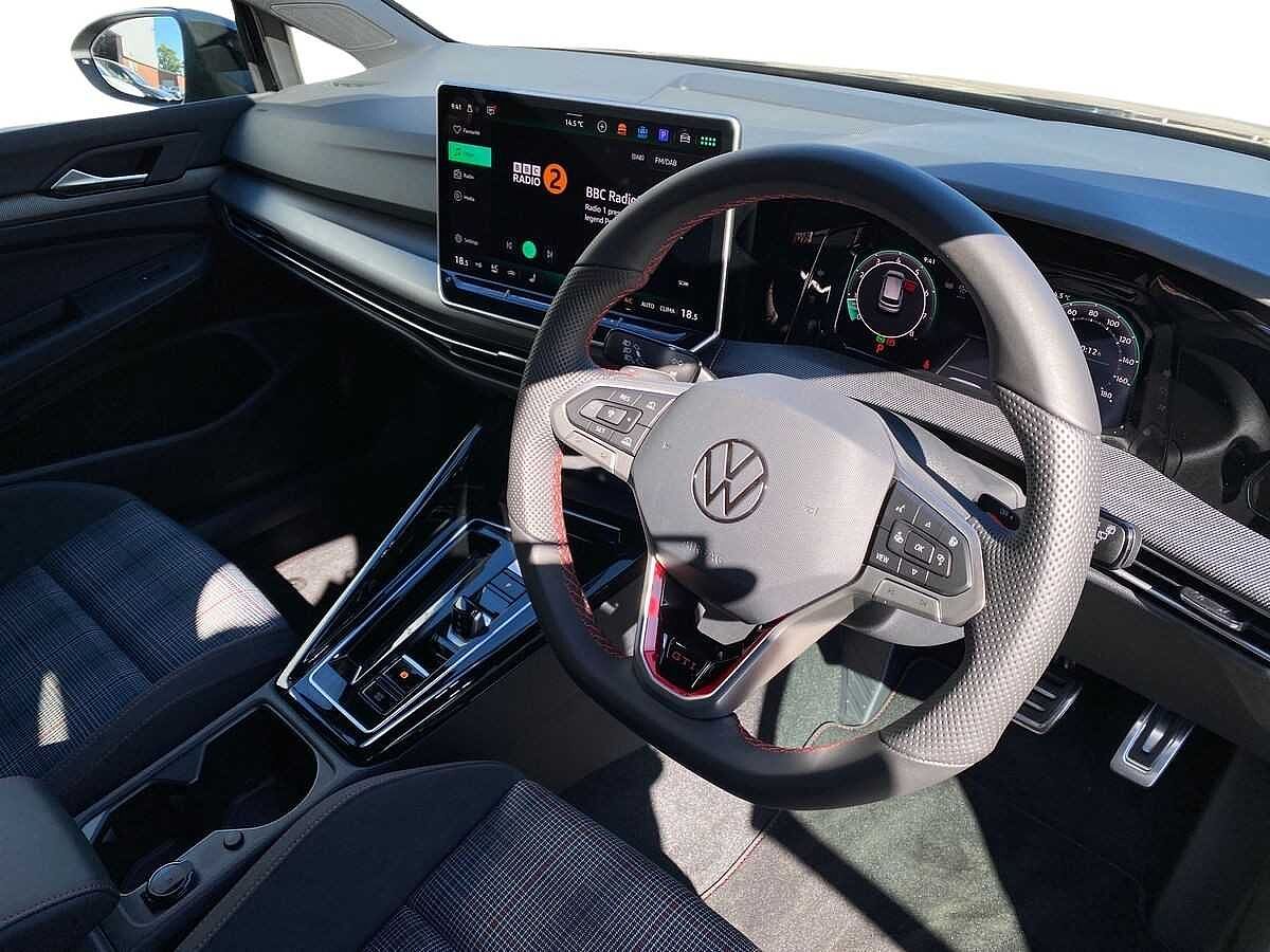 Volkswagen Golf GTI MK8 Facelift 2024 2.0 TSI (265ps) DSG