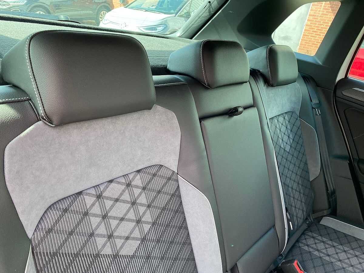 Volkswagen Tiguan 1.5 TSI (150ps) R-Line EVO DSG