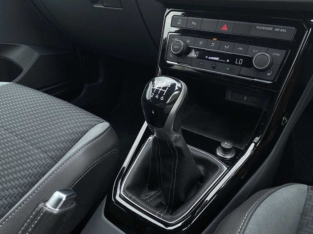 Volkswagen T-Cross 1.0 TSI (115ps) R-Line Hatchback