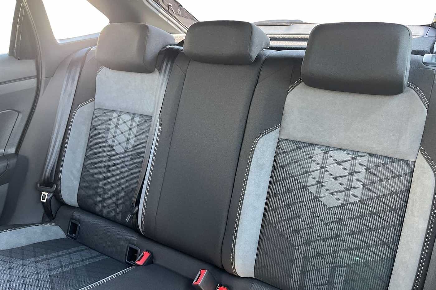 Volkswagen Taigo R-Line 1.5 TSI 150ps 7-Speed DSG 5 Door