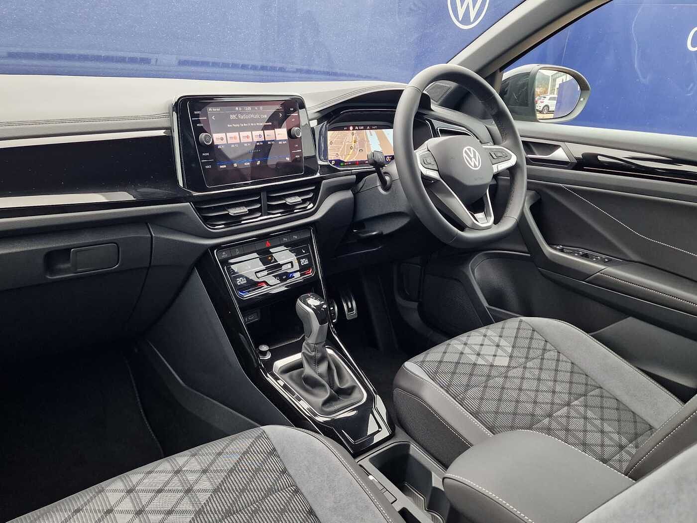 Volkswagen T-ROC 1.5 TSI (150ps) R-Line DSG + BLACK DESIGN PACK