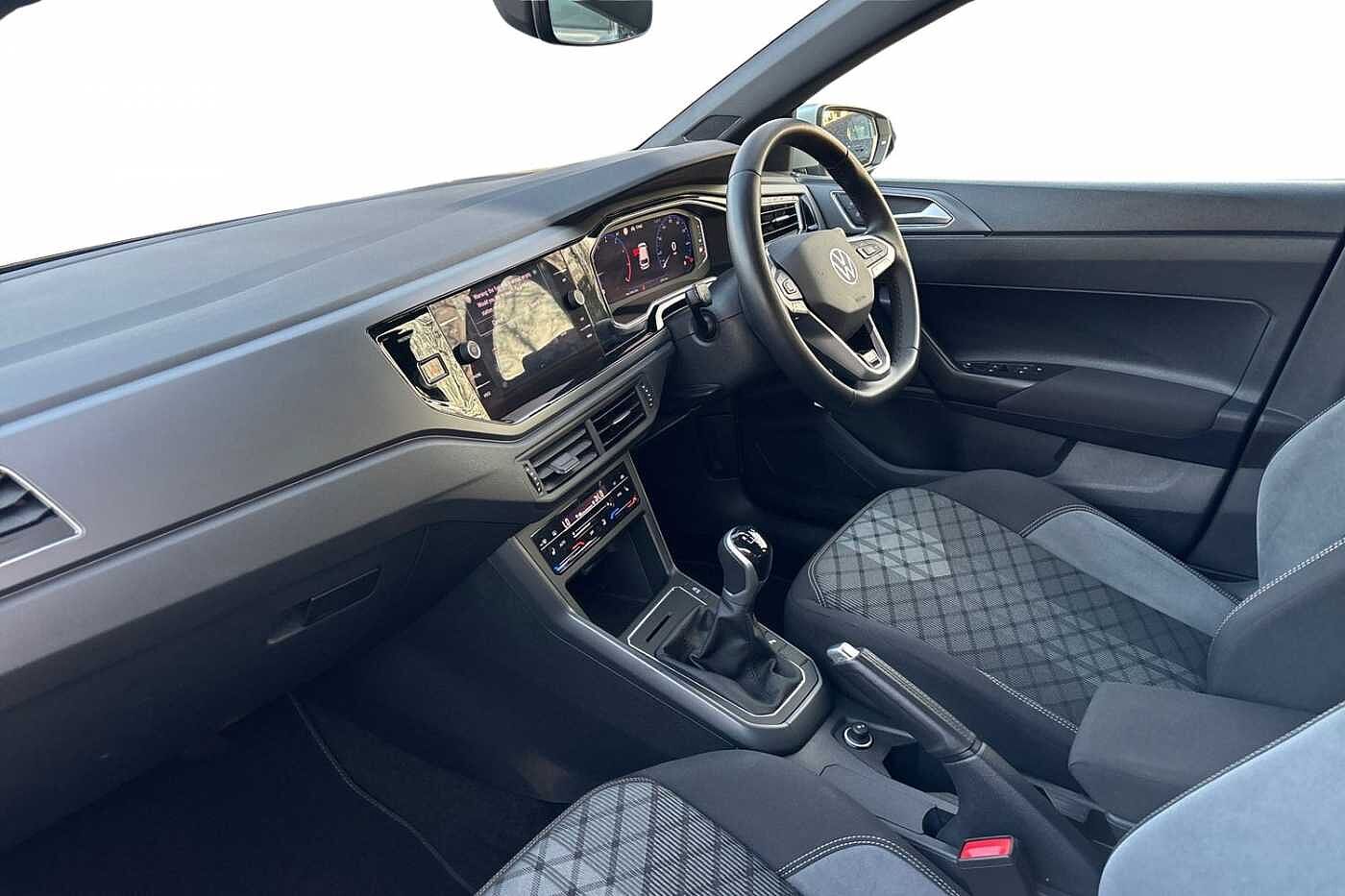Volkswagen Polo R-Line 1.0 TSI 95PS 5-speed Manual 5 Door