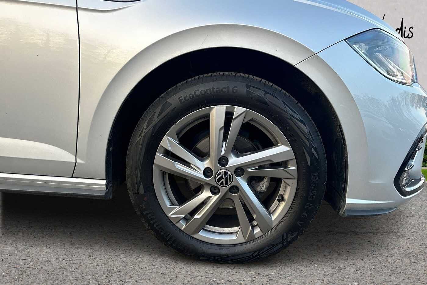 Volkswagen Polo R-Line 1.0 TSI 95PS 5-speed Manual 5 Door