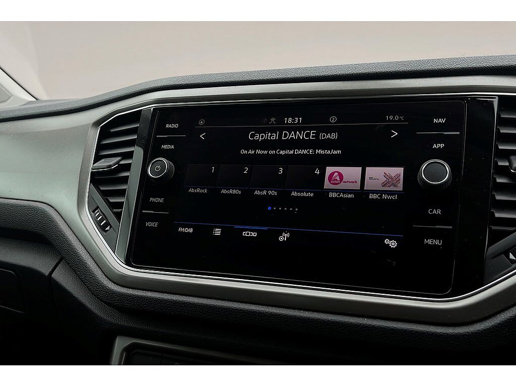 Volkswagen T-ROC 2017 1.0 TSI SE 110PS