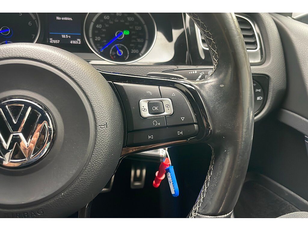 Volkswagen Golf R 2.0 TSI 300 PS 6-speed DSG 5 Door