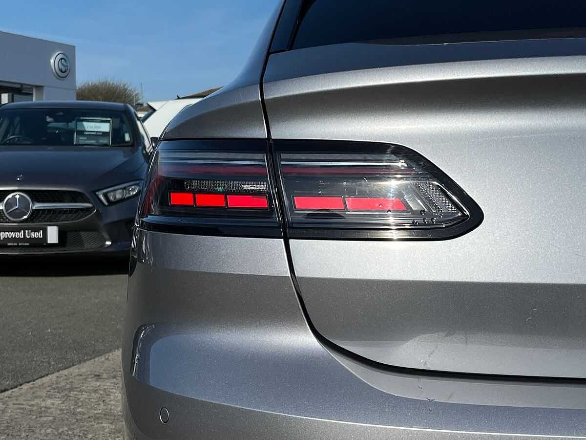 Volkswagen Arteon Shooting Brake R-Line 2.0 TDI 150PS DSG