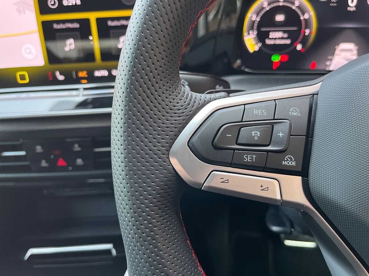 Volkswagen Golf GTI MK8 Facelift 2024 2.0 TSI (265ps) DSG