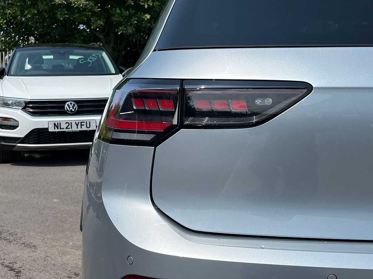 Volkswagen Golf GTI MK8 Facelift 2024 2.0 TSI (265ps) DSG