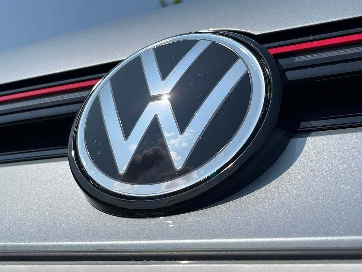 Volkswagen Golf GTI MK8 Facelift 2024 2.0 TSI (265ps) DSG