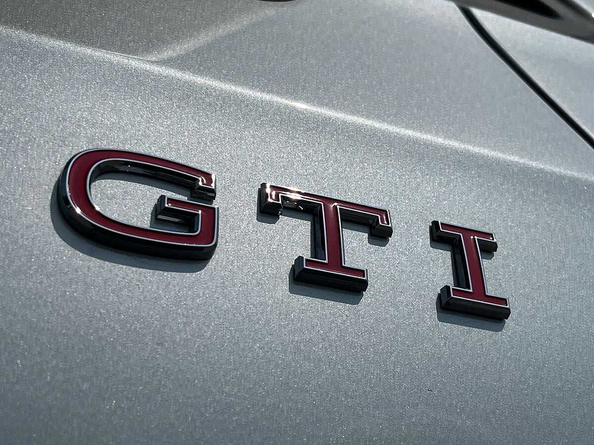 Volkswagen Golf GTI MK8 Facelift 2024 2.0 TSI (265ps) DSG