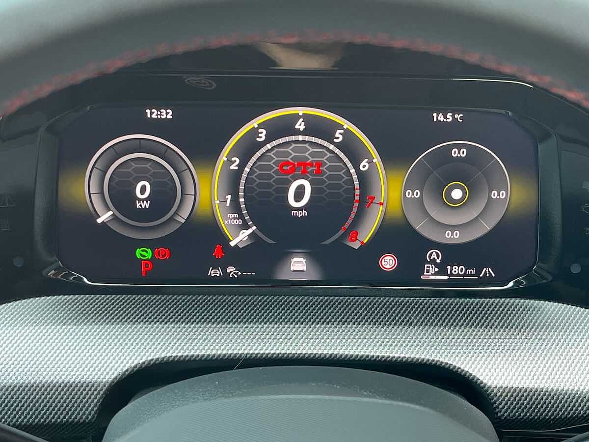 Volkswagen Golf GTI MK8 Facelift 2024 2.0 TSI (265ps) DSG