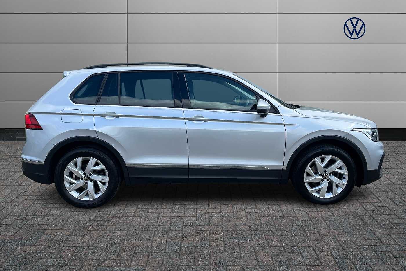 Volkswagen Tiguan 2.0 TDI (150PS) Life SCR DSG 5 door