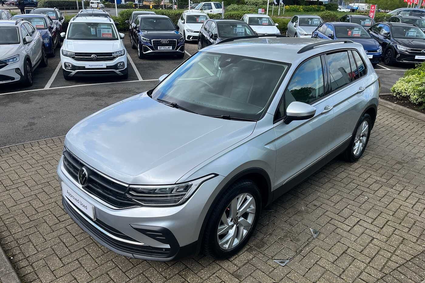 Volkswagen Tiguan 2.0 TDI (150PS) Life SCR DSG 5 door
