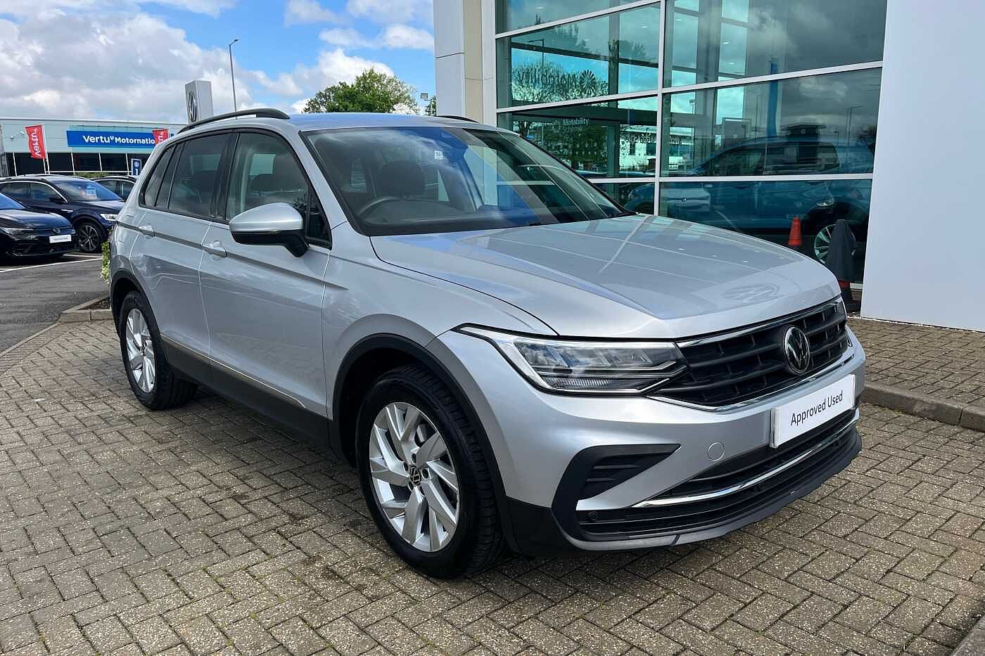 Volkswagen Tiguan 2.0 TDI (150PS) Life SCR DSG 5 door