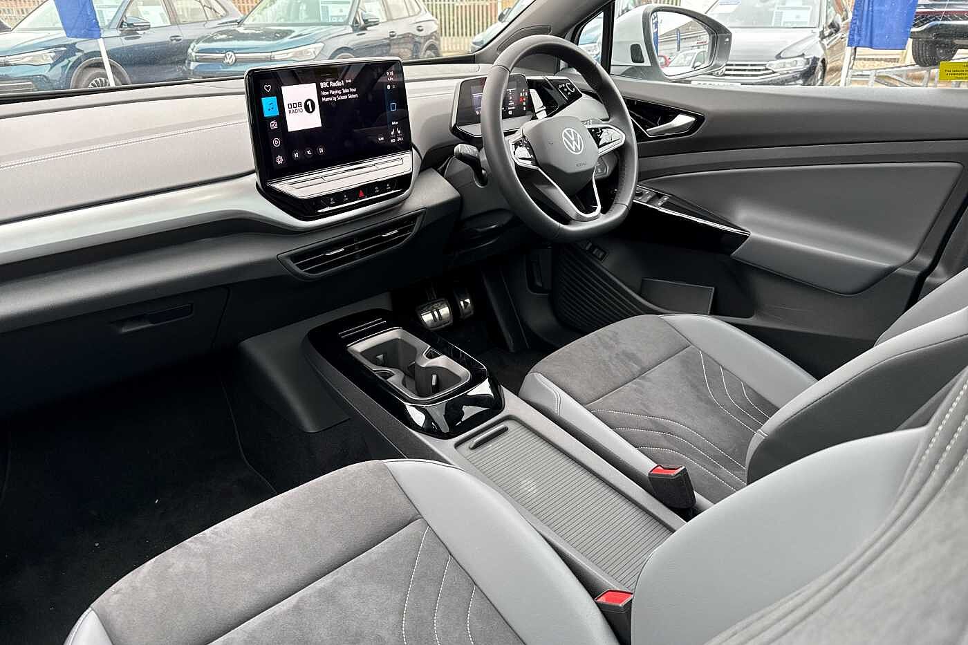 Volkswagen ID.4 Family 77kWh Pro Performance 204PS Auto 5 Dr