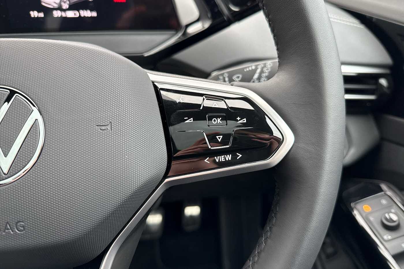 Volkswagen ID.4 Family 77kWh Pro Performance 204PS Auto 5 Dr