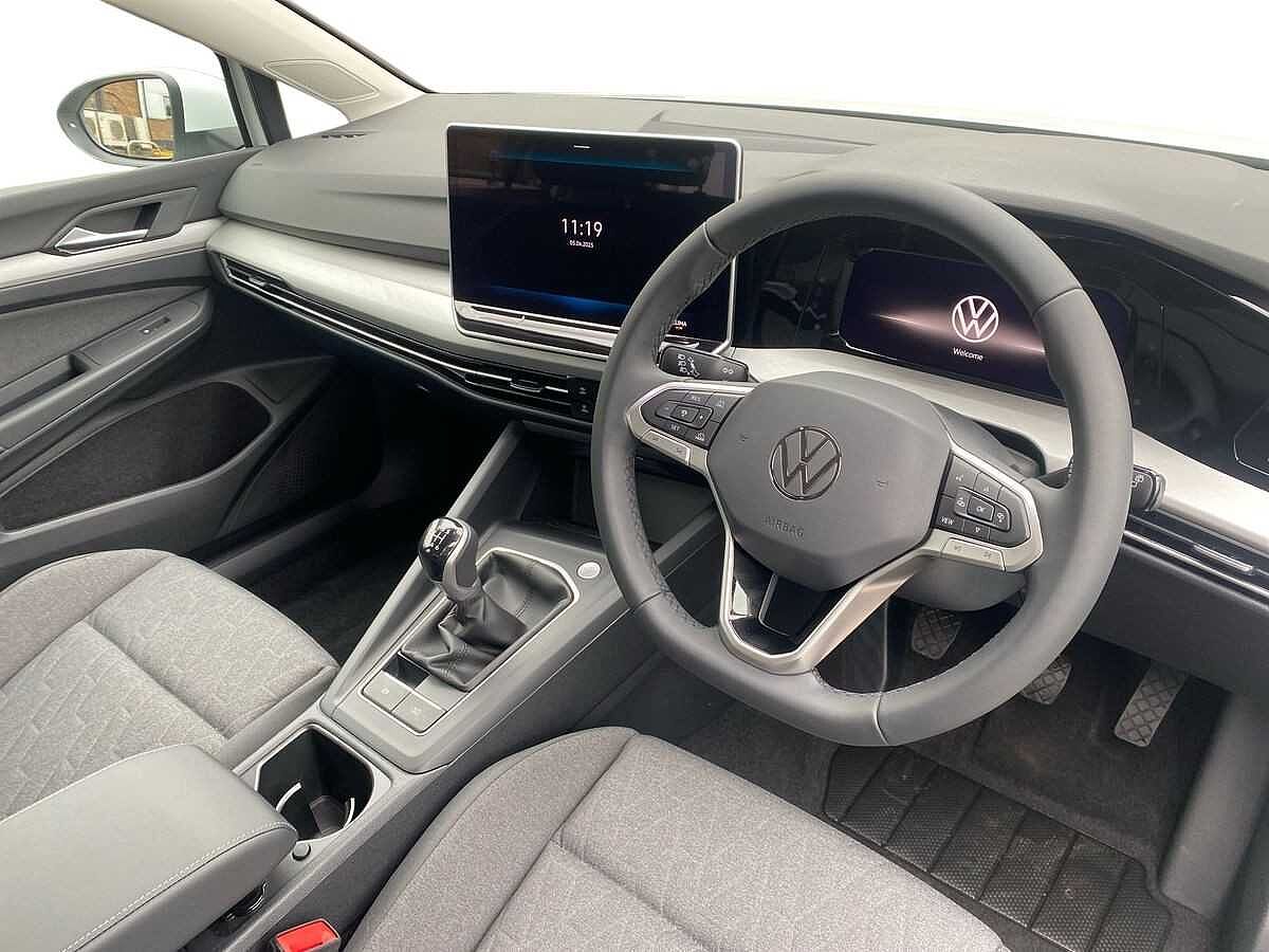 Volkswagen Golf 1.5 TSI Life 5Dr