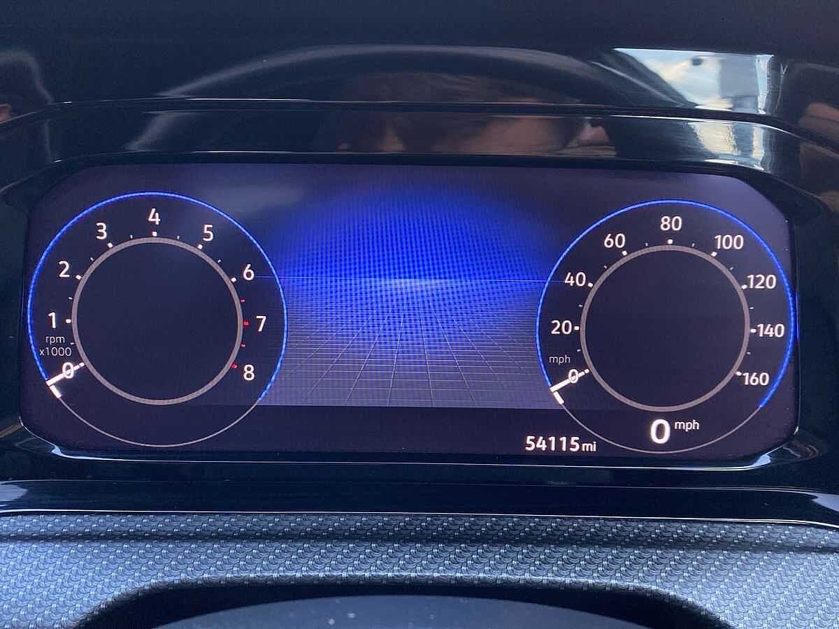 Volkswagen Golf MK8 Hatchback 5-Dr 1.5 TSI (130ps) R-Line EVO