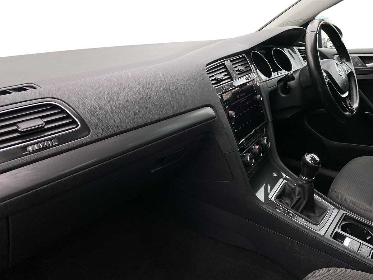 Volkswagen Golf MK7 FL 1.6TDI (115ps) Match 5Dr