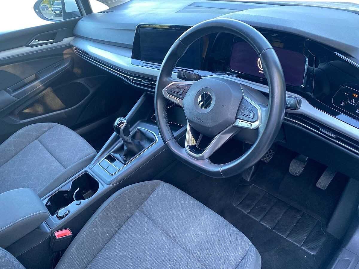 Volkswagen Golf 1.0 TSI Life 5Dr