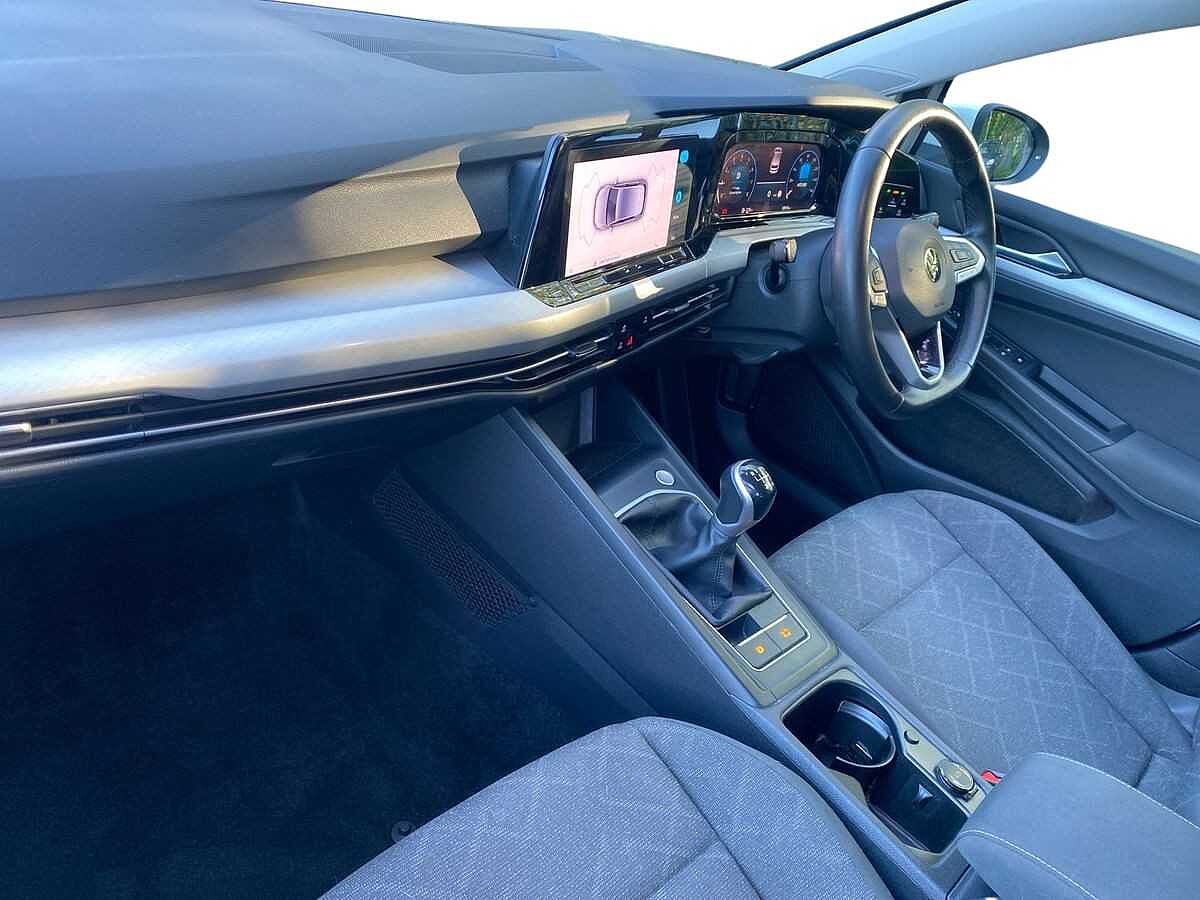 Volkswagen Golf 1.0 TSI Life 5Dr