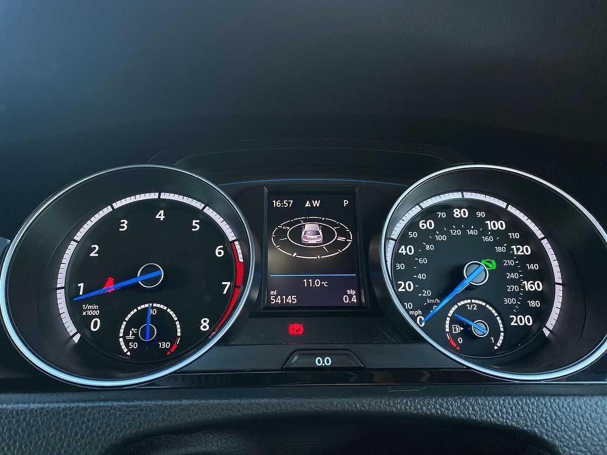 Volkswagen Golf 2.0 TSI R 300PS DSG 5Dr