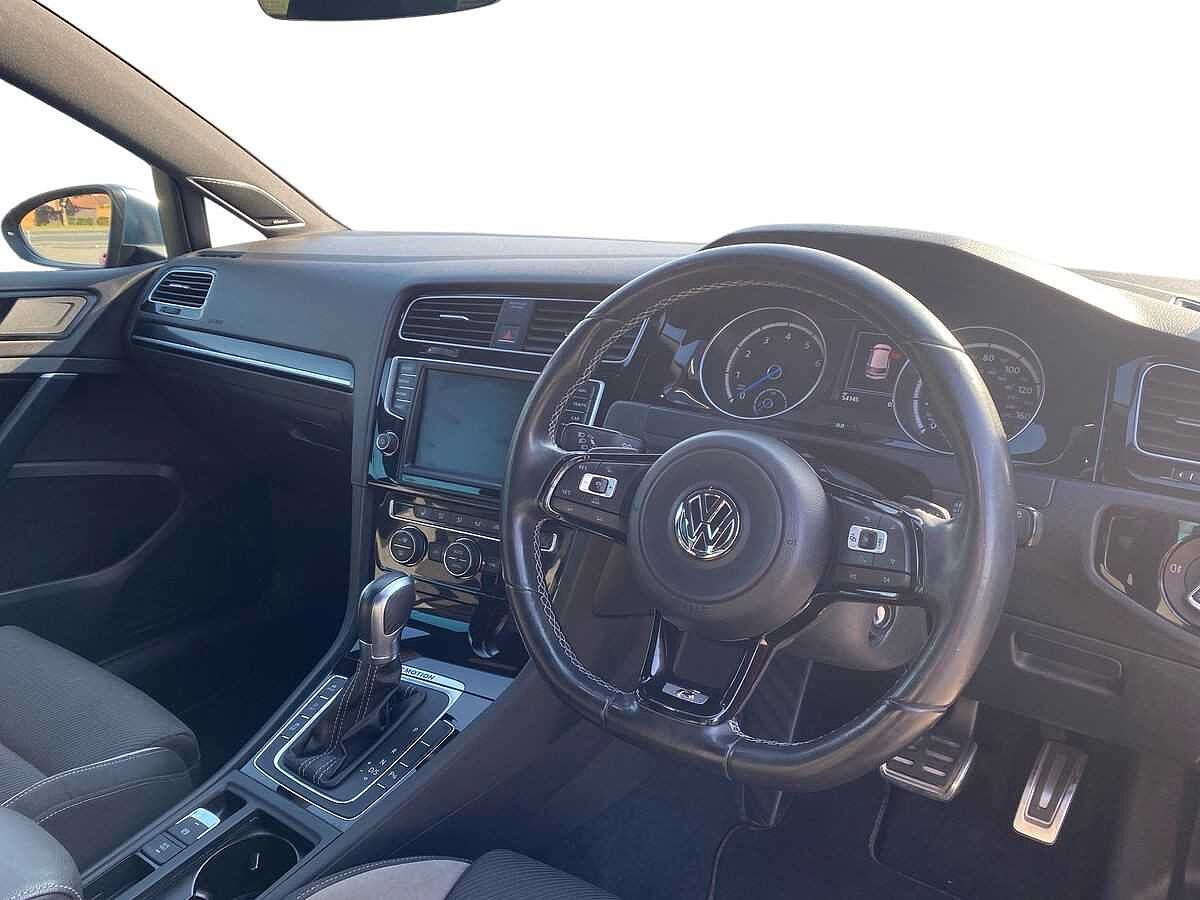Volkswagen Golf 2.0 TSI R 300PS DSG 5Dr