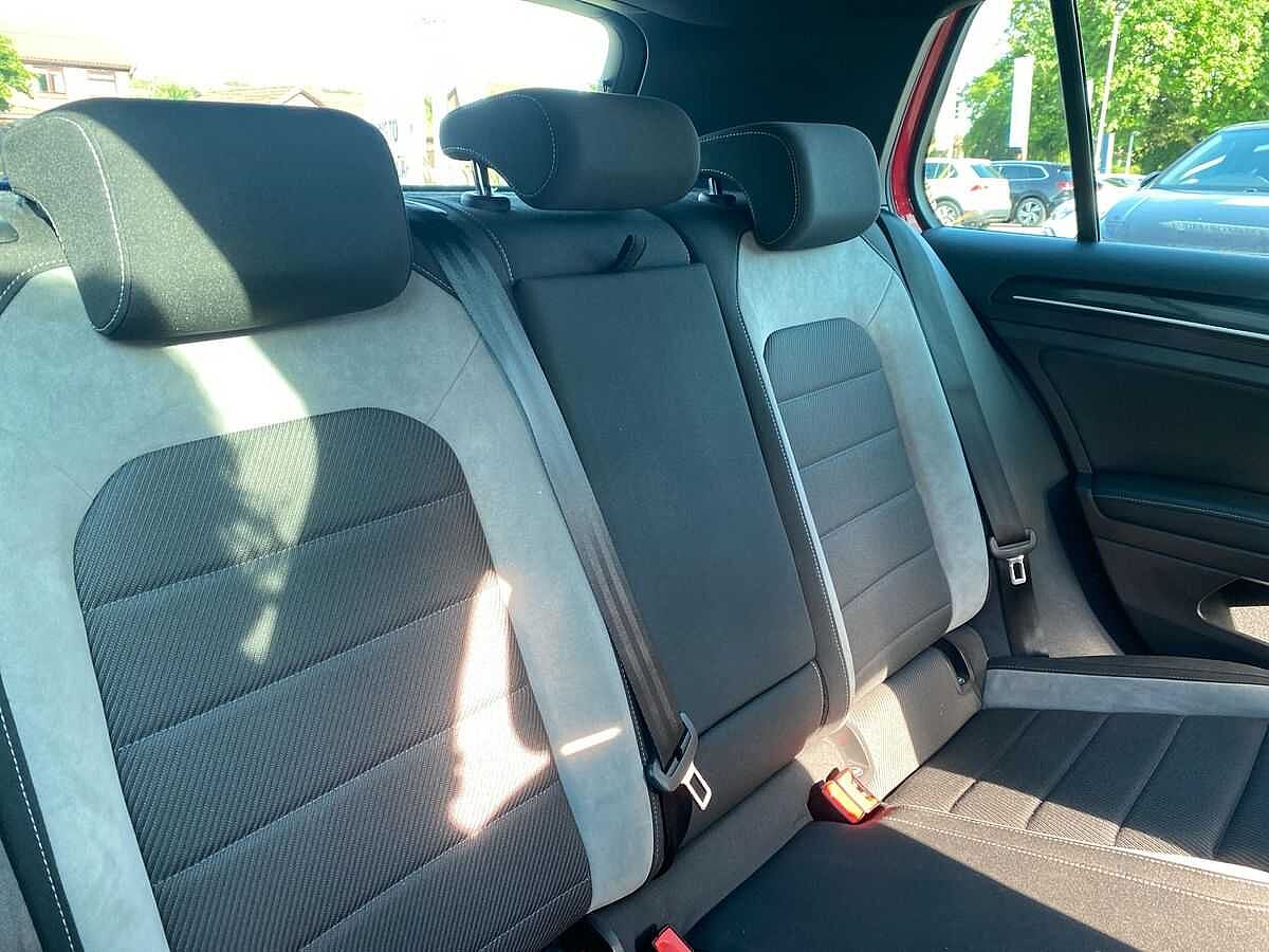 Volkswagen Golf 2.0 TSI R 300PS DSG 5Dr