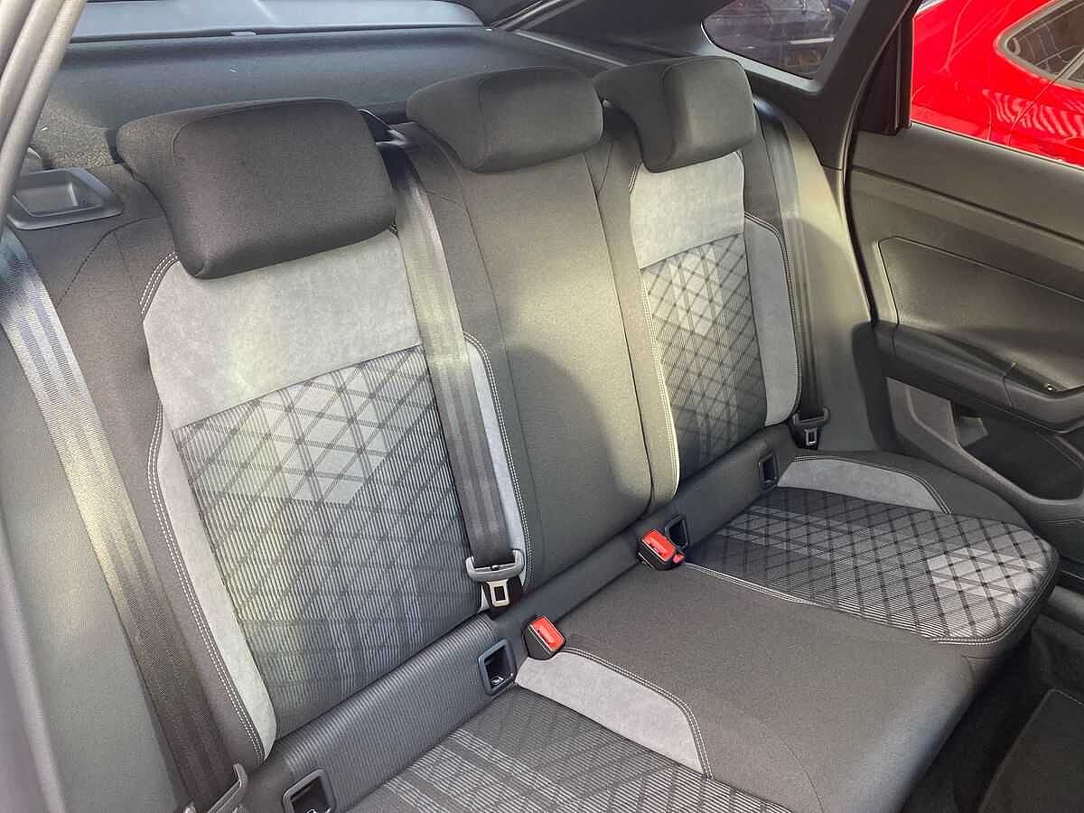 Volkswagen Taigo 1.0 TSI (115ps) R-Line DSG