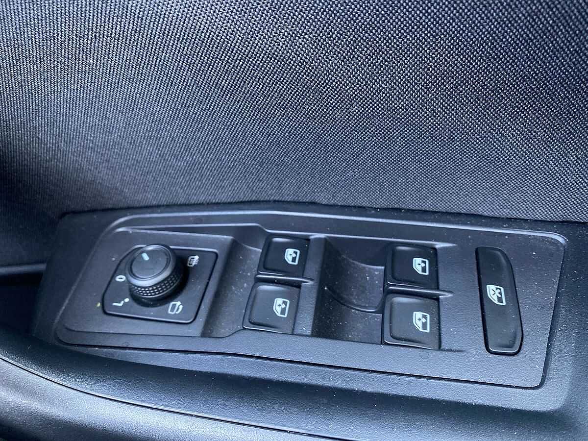Volkswagen T-Roc 1.5 TSI Life 5Dr