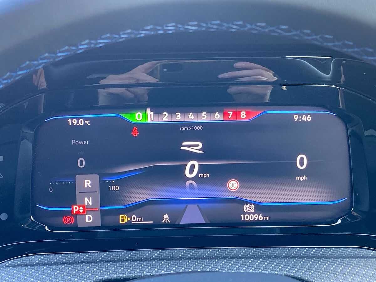 Volkswagen Golf R MK8 2.0 TSI 4Motion 320PS DSG 5 Dr