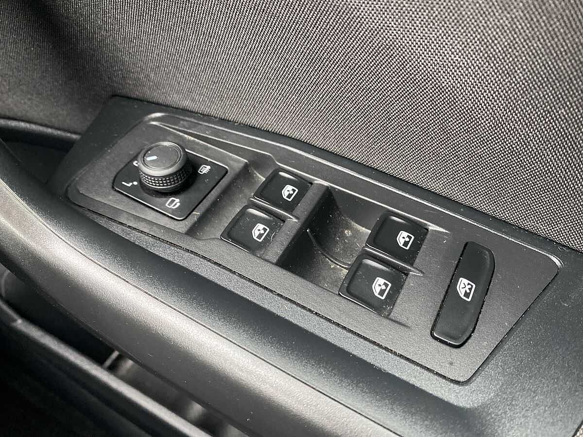 Volkswagen T-Roc 1.5 TSI Life 5Dr