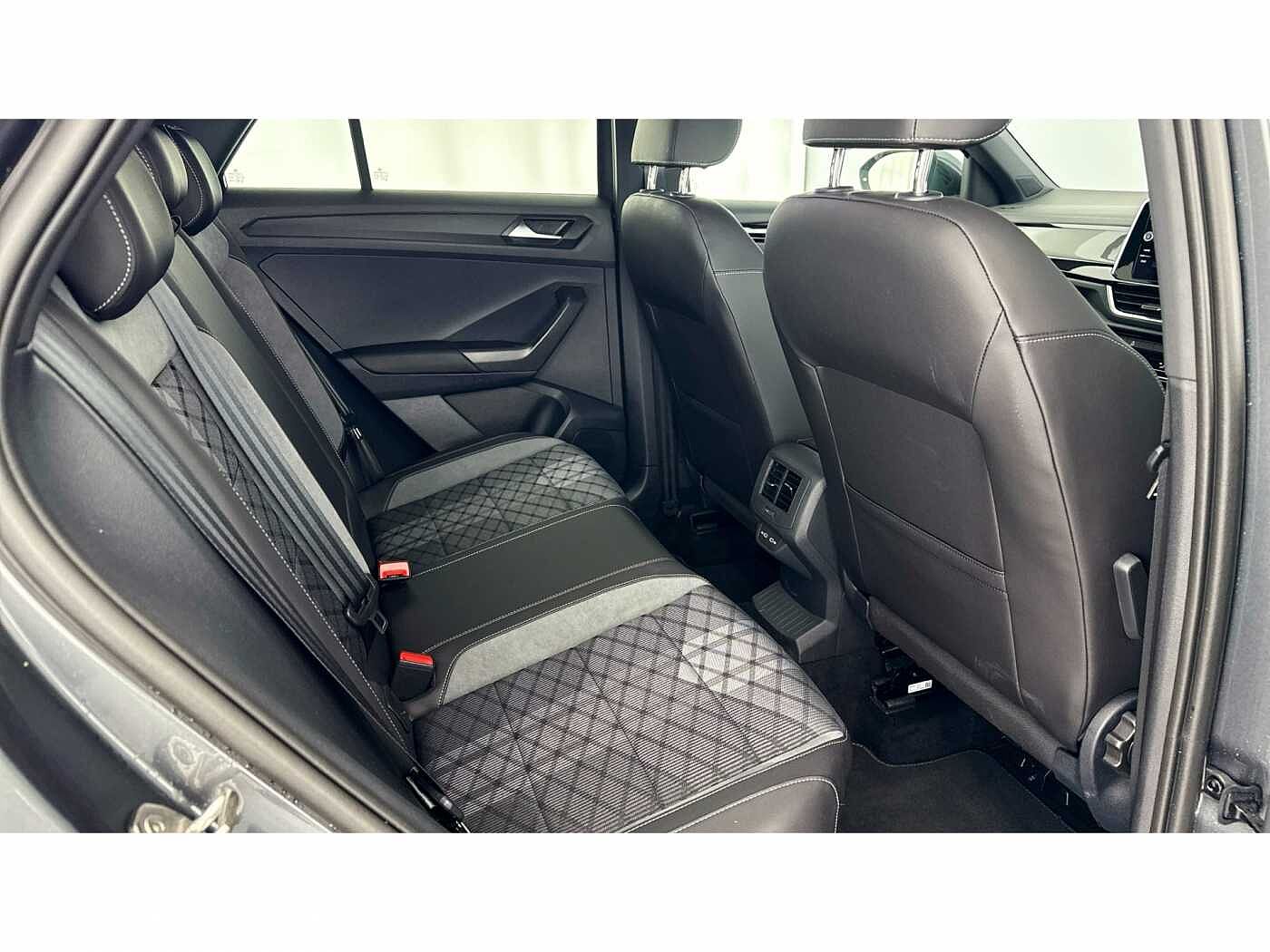 Volkswagen T-ROC 2.0TDI (150ps) R-Line EVO DSG