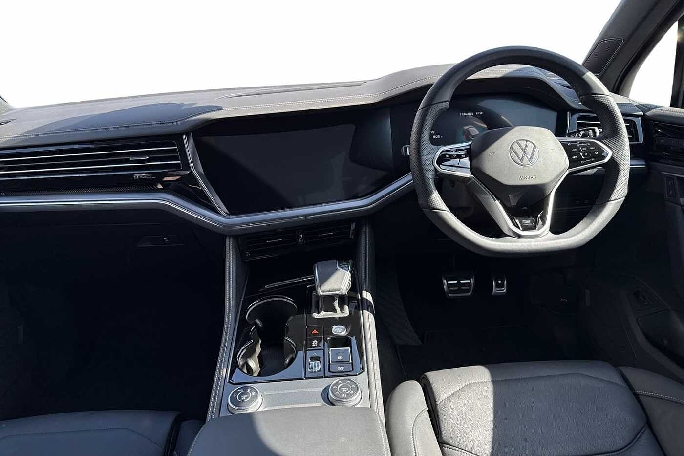 Volkswagen Touareg 3.0TDI (286ps) Black Edition 4Motion 5dr