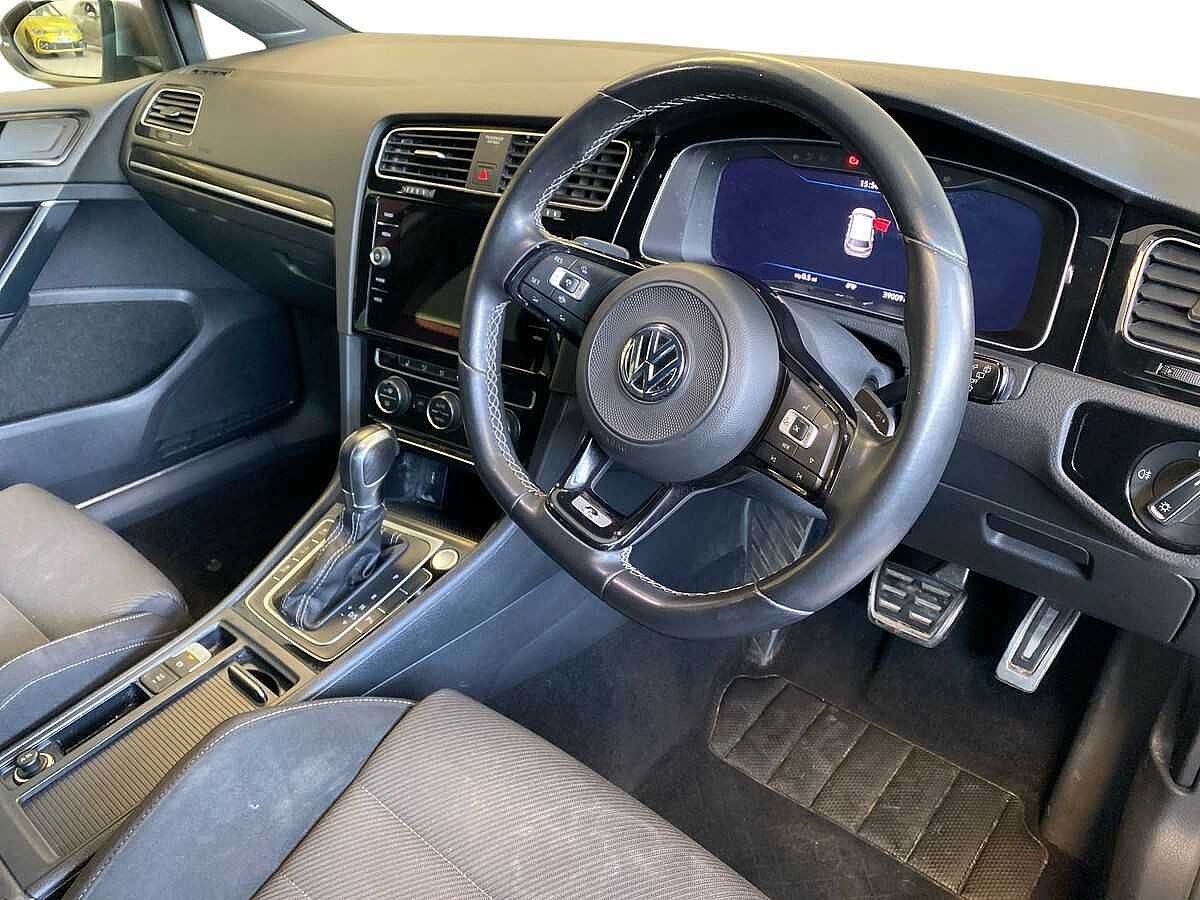 Volkswagen Golf 2.0 TSI R 4Motion 300ps DSG 5Dr