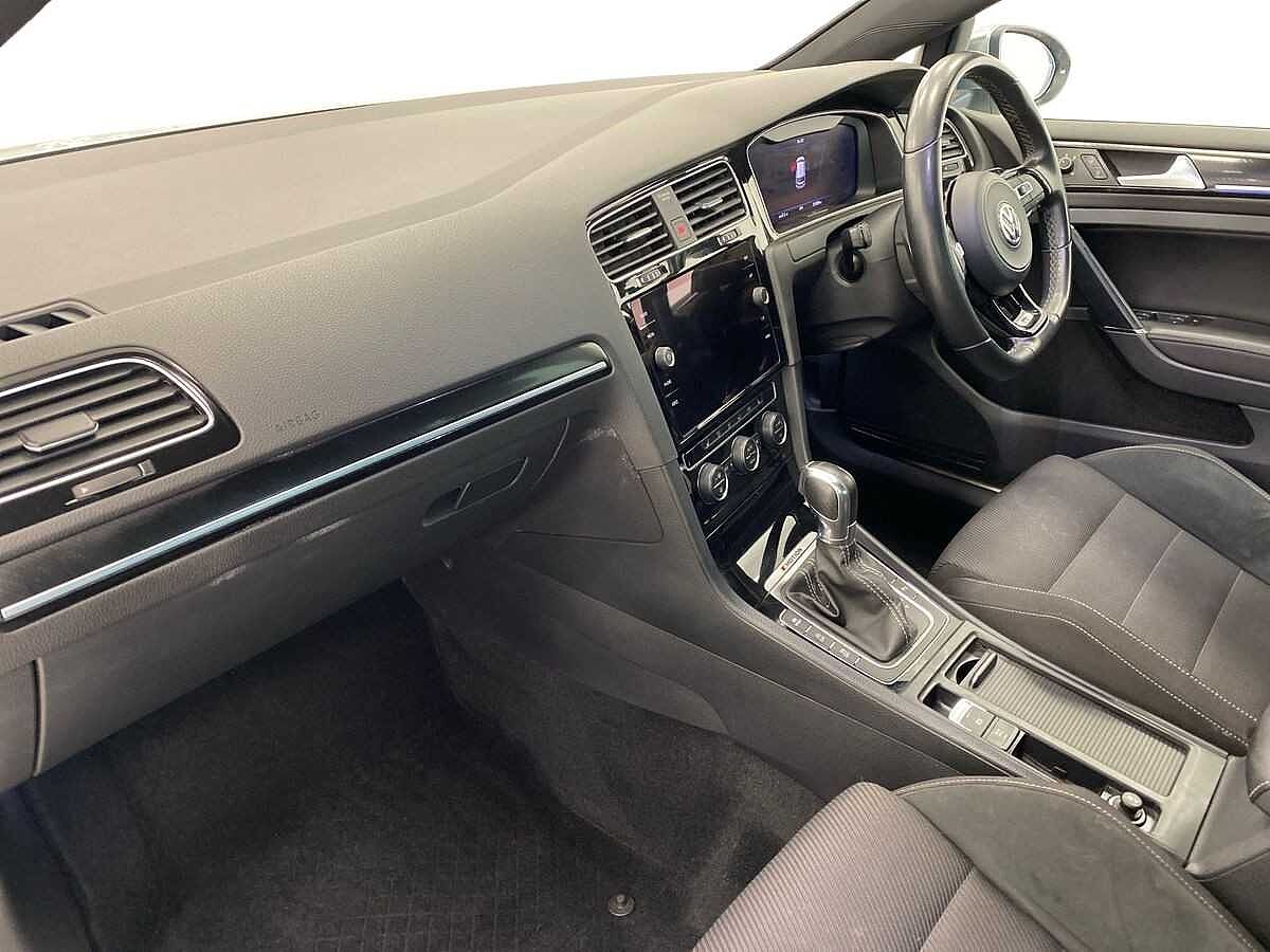 Volkswagen Golf 2.0 TSI R 4Motion 300ps DSG 5Dr