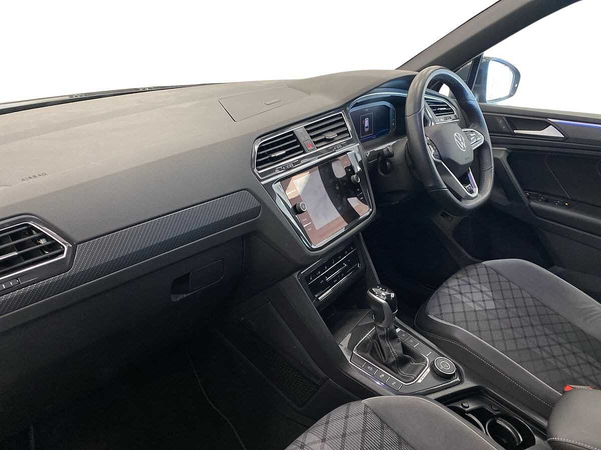Volkswagen Tiguan 2.0 TDI (200ps) R-Line SCR 4Motion DSG