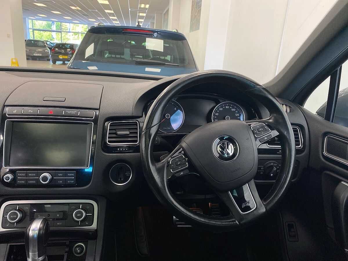 Volkswagen Touareg 3.0 TDI V6 R-Line SCR 204PS 4MOTIO