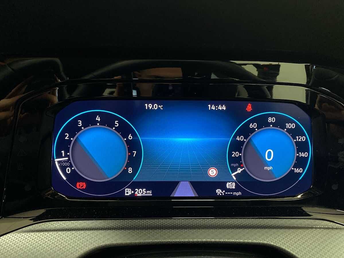 Volkswagen Golf MK8 Hatchback 5-Dr 1.5 TSI (130ps) Active EVO