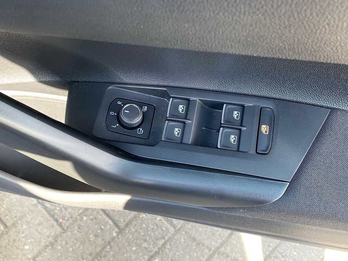 Volkswagen Polo 1.0 TSI (115ps) R-Line DSG