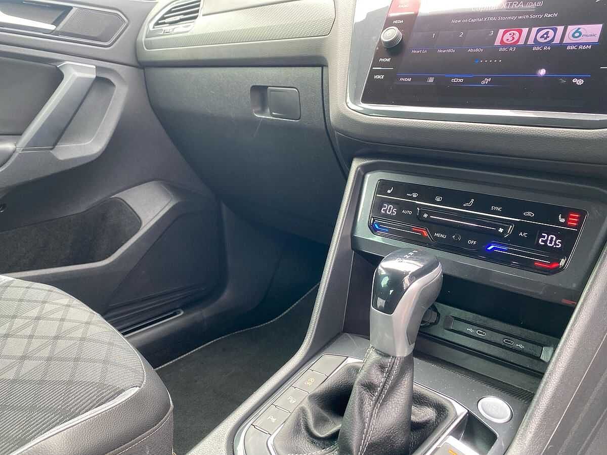 Volkswagen Tiguan 2.0 TDI (200ps) R-Line SCR 4Motion DSG