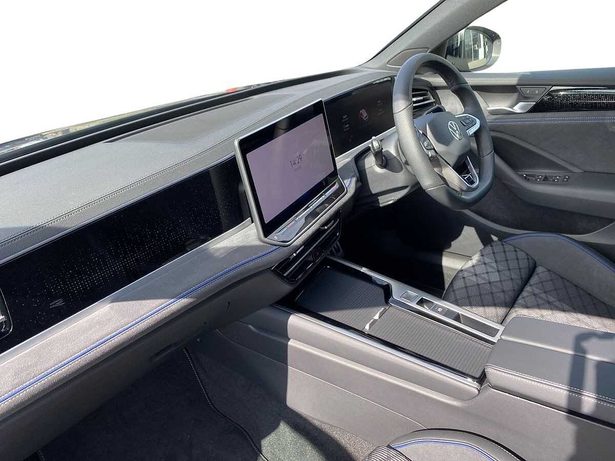 Volkswagen Passat 1.5 TSI (272ps) R-Line eHybrid DSG
