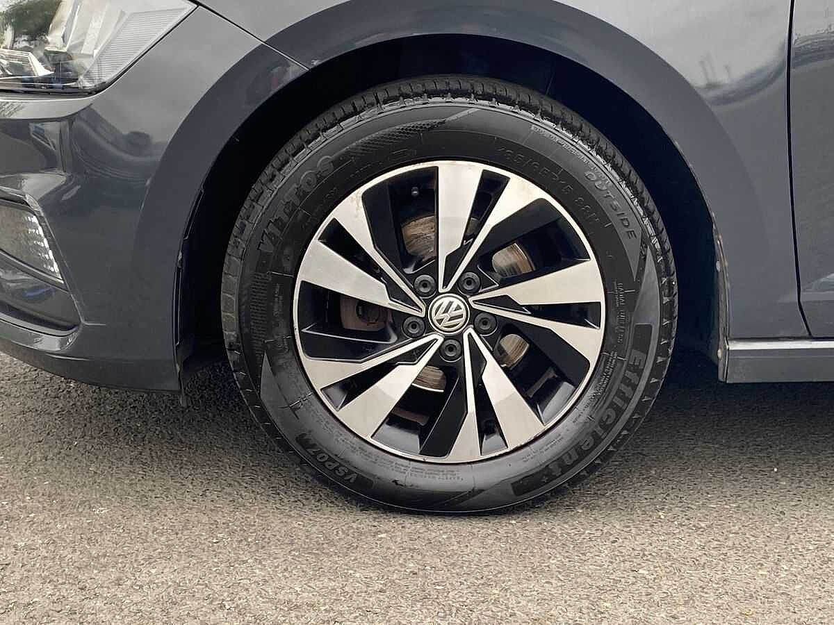 Volkswagen Polo 1.0 SE 5Dr