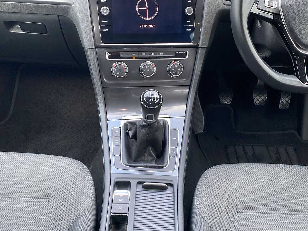 Volkswagen Golf MK7 Facelift 1.4 TSI SE Nav 125PS 5dr