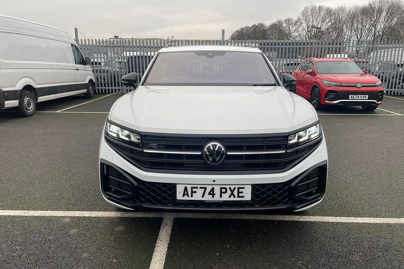 Volkswagen Touareg 3.0 TDI V6 Black Edition SUV 5dr Diesel Tiptronic 4Motion Euro 6 (s/s) (231 ps)