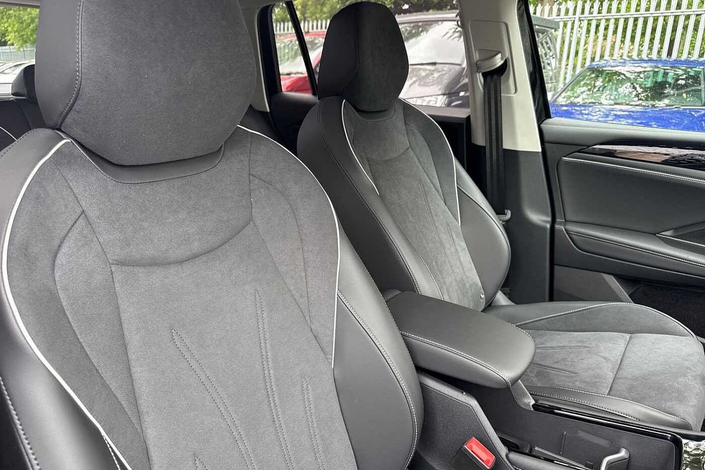 Volkswagen Tiguan 1.5 TSI eHybrid 19.7kWh Elegance SUV 5dr Petrol Plug-in Hybrid DSG Euro 6 (s/s)