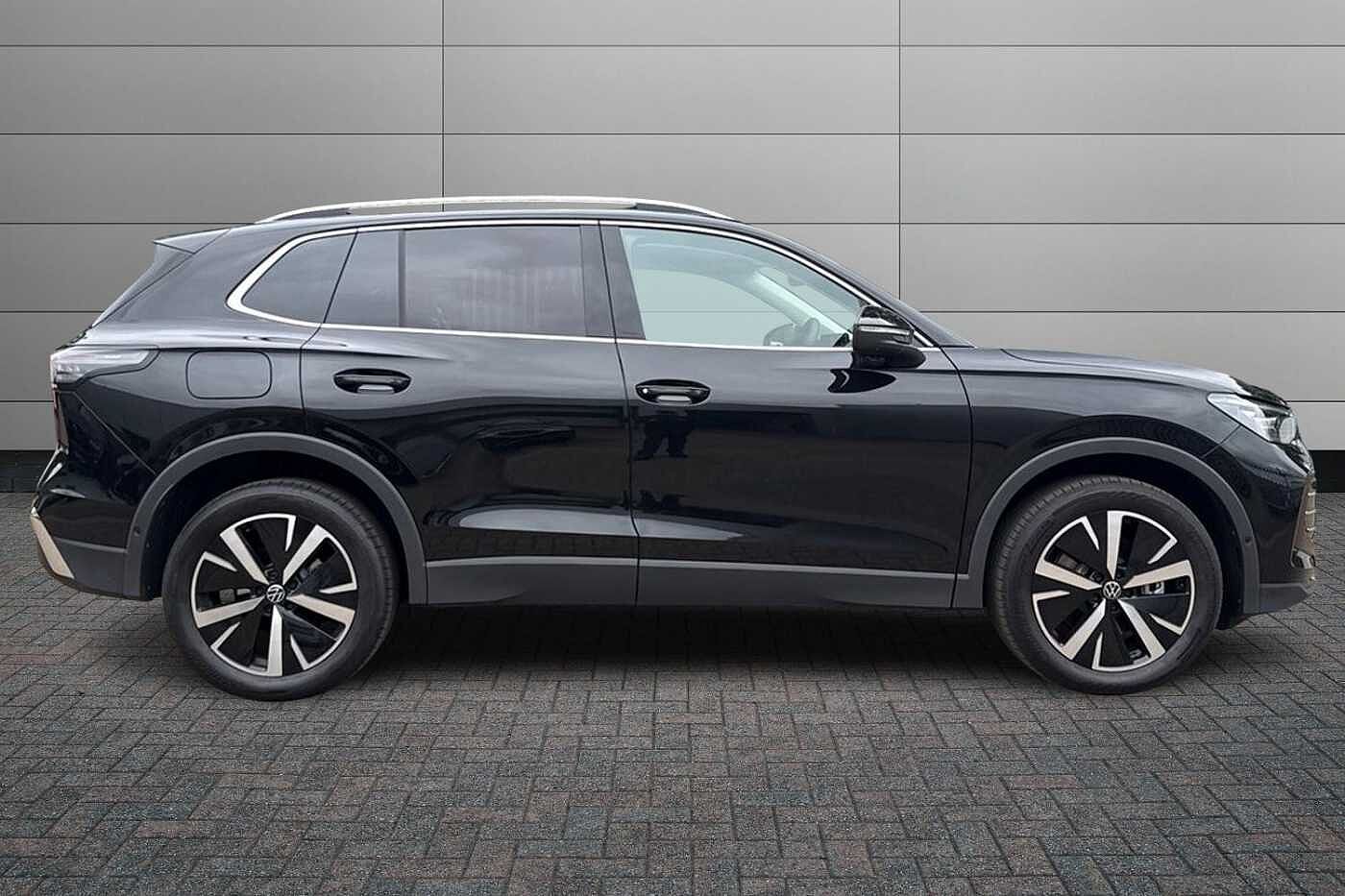 Volkswagen Tiguan 1.5 TSI eHybrid 19.7kWh Elegance SUV 5dr Petrol Plug-in Hybrid DSG Euro 6 (s/s)