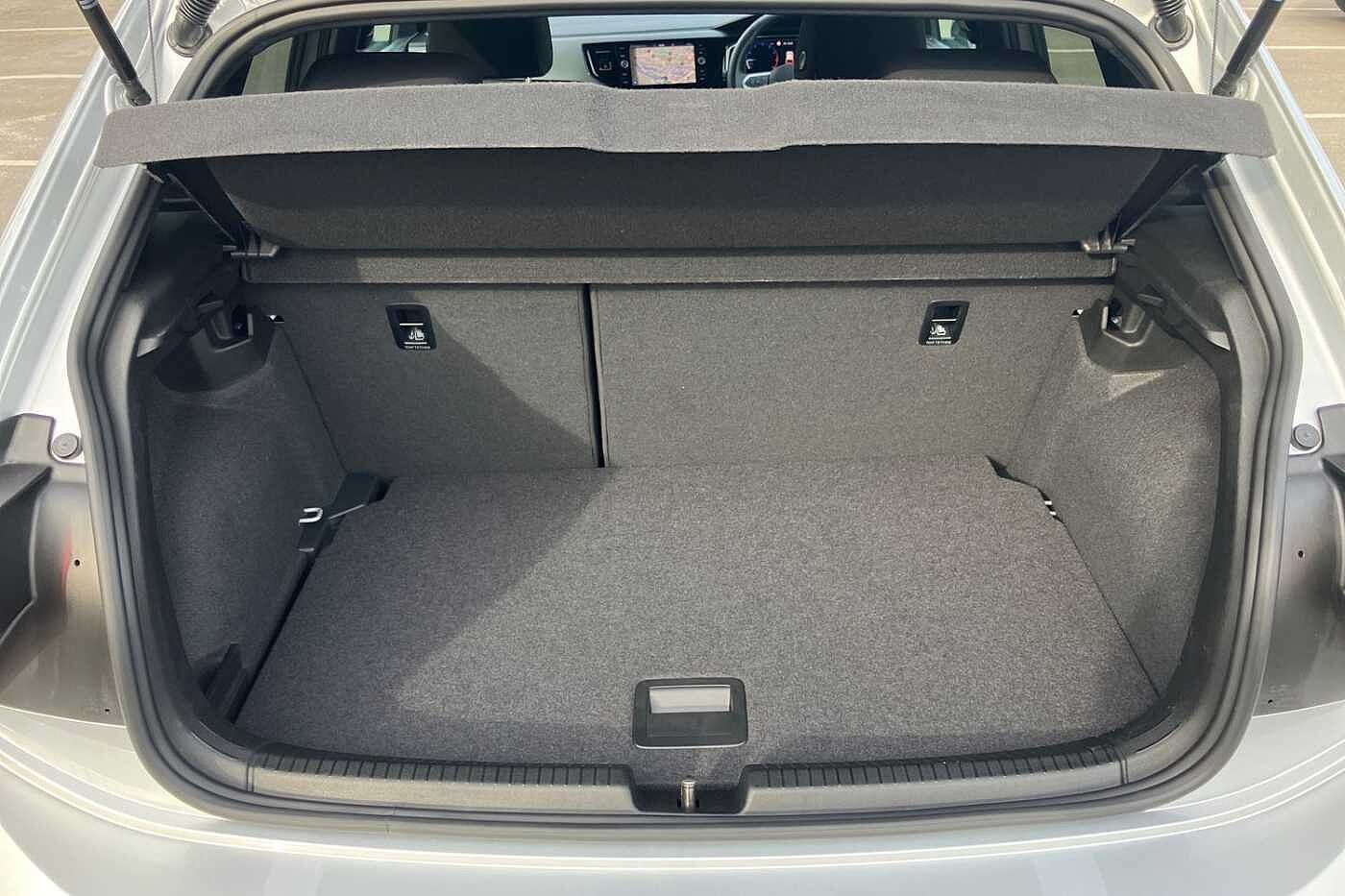 Volkswagen Polo MK6 Facelift 1.0 TSI (95ps) R-Line