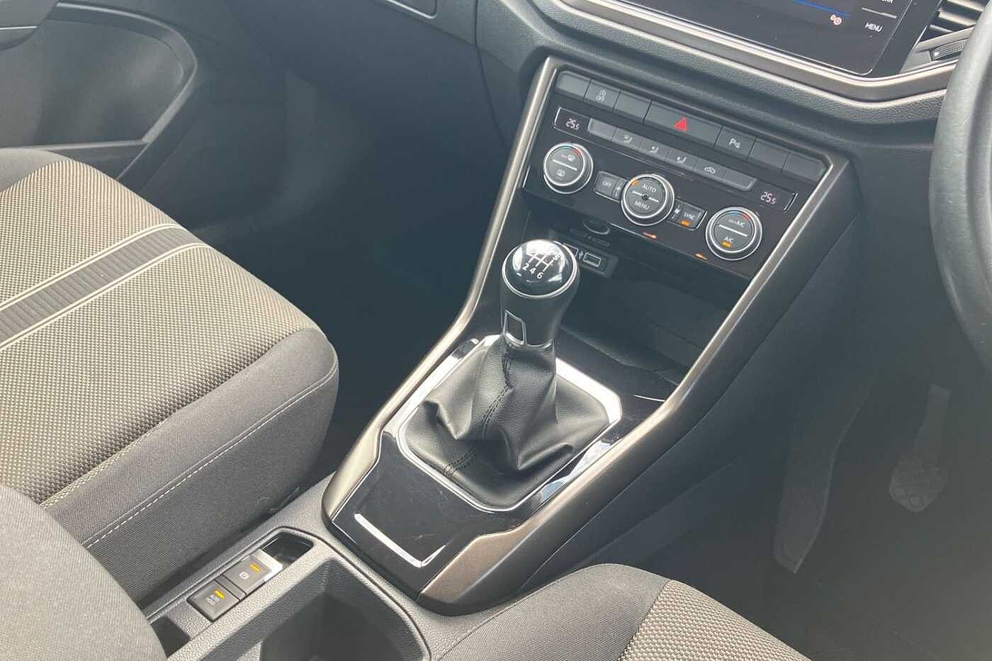 Volkswagen T-roc 1.0 TSI SE 5dr
