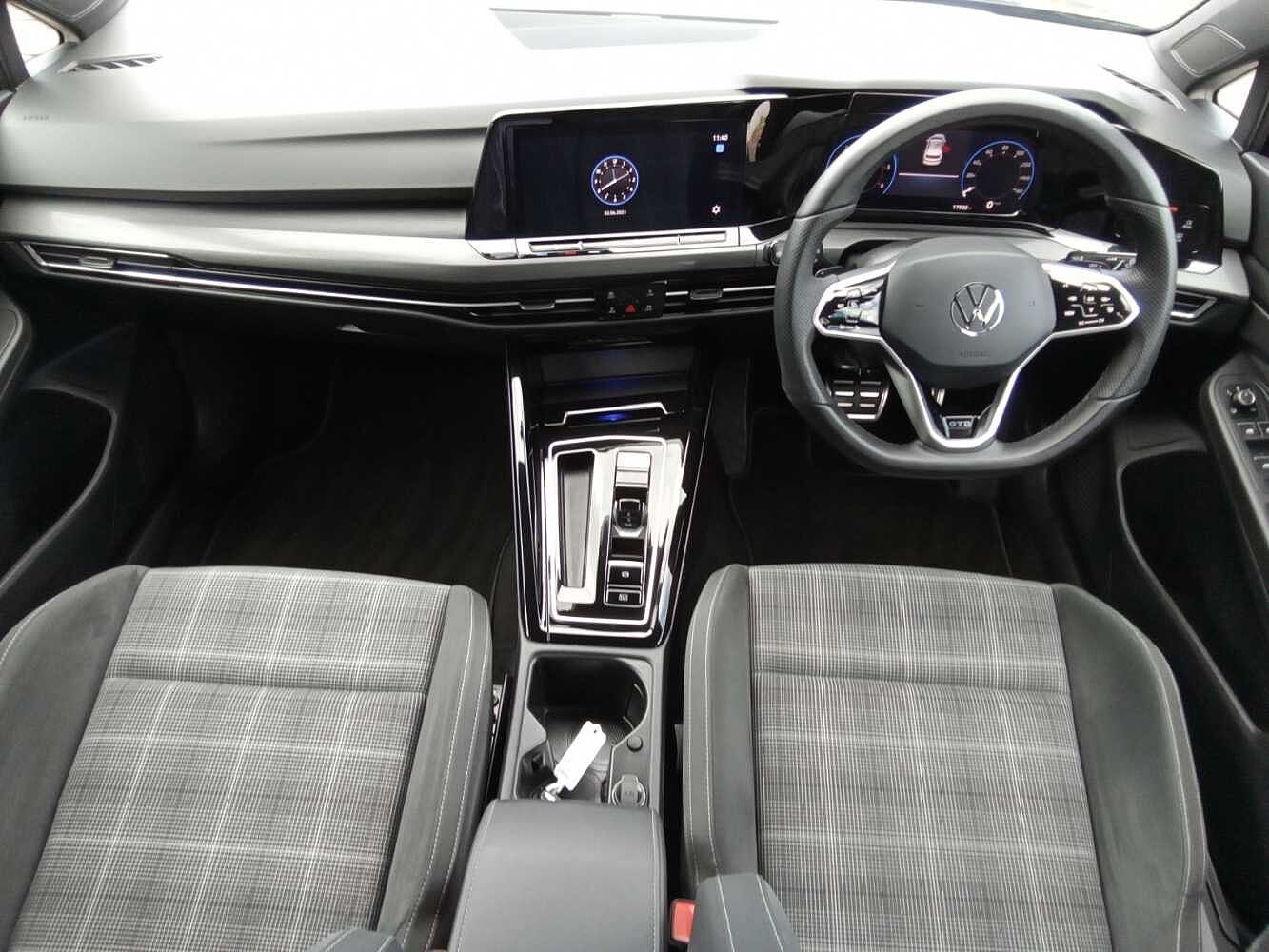 Volkswagen Golf GTD MK8 2.0 TDI 200PS DSG 5 Door